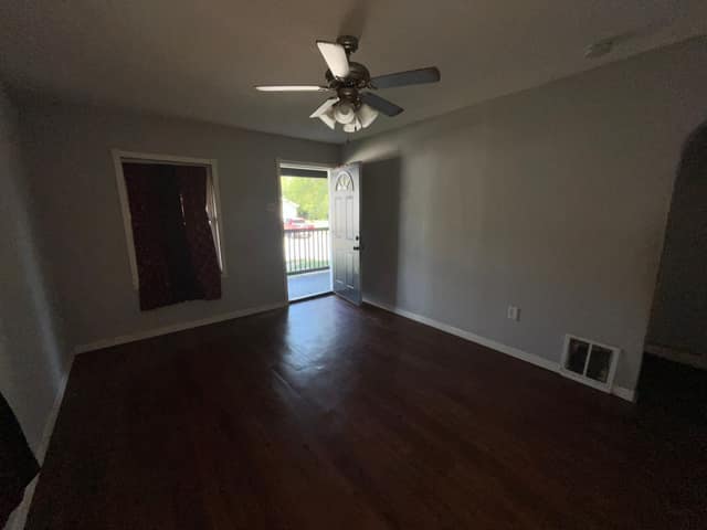 1127 N 45th St , East St Louis, IL: owner financed home, photo 8