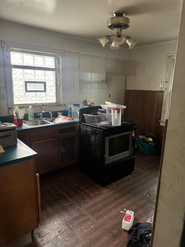 826 North 82nd Street, East St. Louis, IL: owner financed home, photo 7