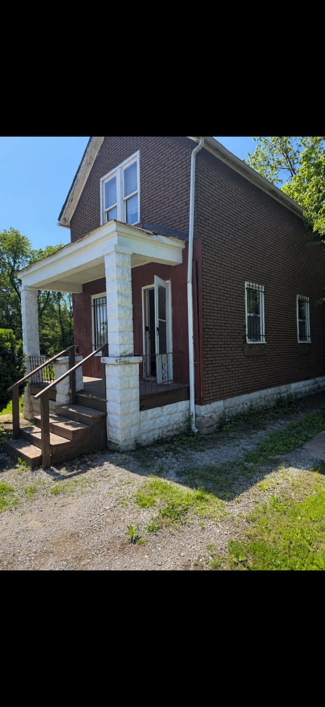2120 St. Louis Ave, East St. Louis, IL: owner financed home, photo 1
