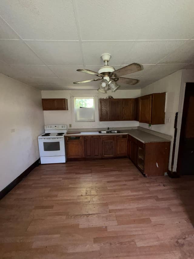 2120 St. Louis Ave, East St. Louis, IL: owner financed home, photo 10