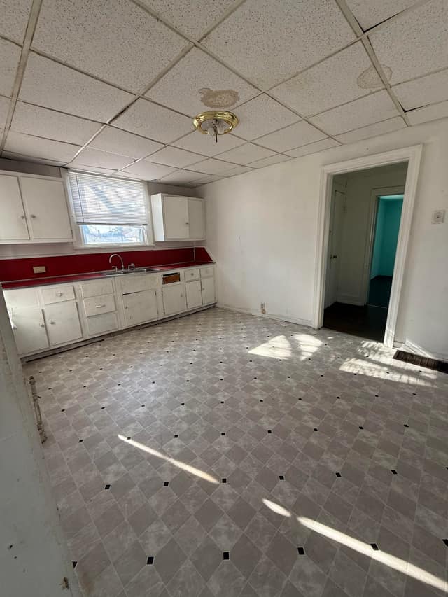 1353 N. Morgan, Decatur, IL: owner financed home, photo 12