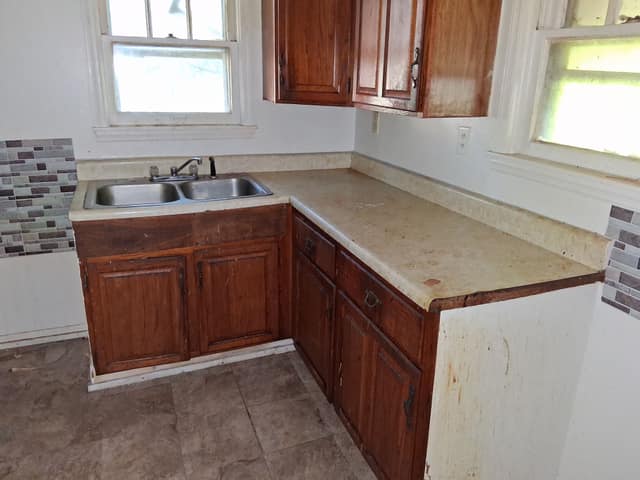 1435 North Woodford Street, Decatur, IL: owner financed home, photo 12
