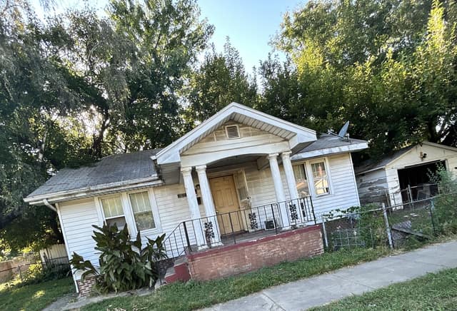1435 North Woodford Street, Decatur, IL: owner financed home, photo 1