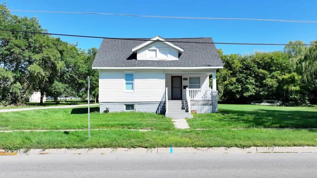 2128 Fordney St, Saginaw, MI: owner financed home, photo 2
