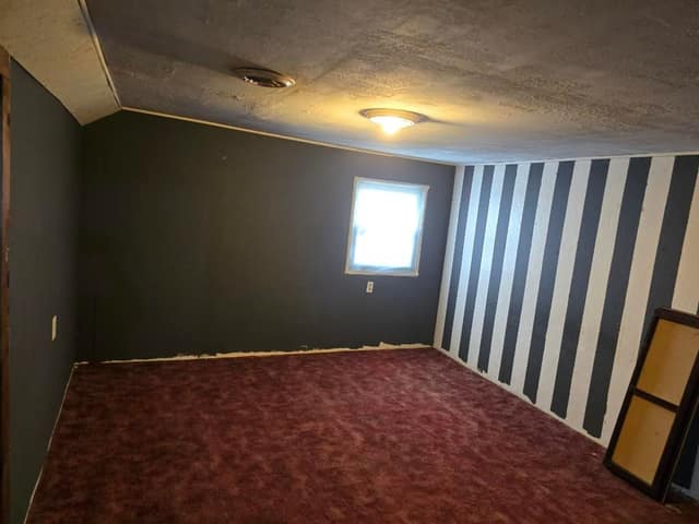 807 W Illinois St, Oblong, IL: owner financed home, photo 3