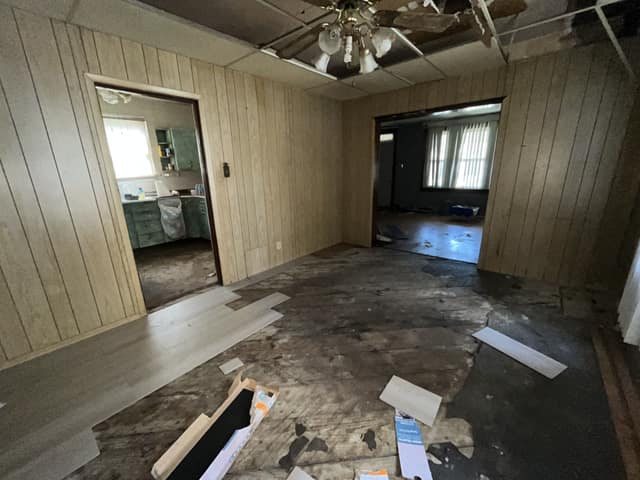 2558 State St, Granite City, IL: owner financed home, photo 6