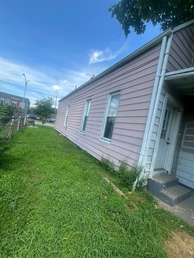2317 N Fulton Ave, Evansville, IN: owner financed home, photo 2