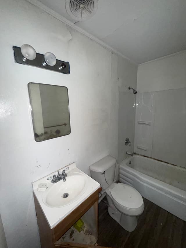 3238 Colorado Ave, Flint, MI: owner financed home, photo 12