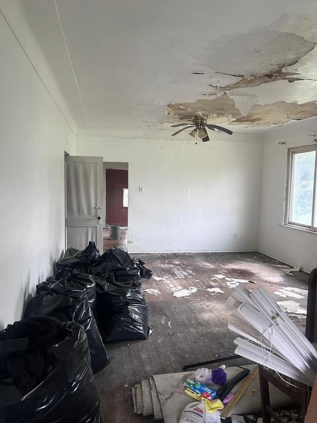 6000 Old Missouri Ave, Old, IL: owner financed home, photo 2