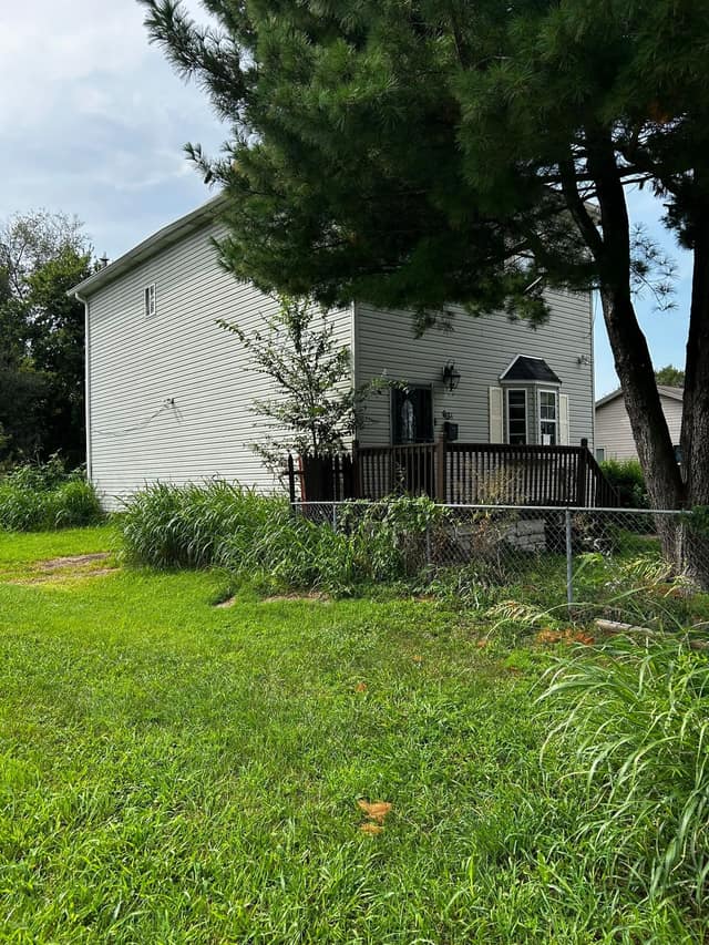 634 N 8th St, East St. Louis, IL: owner financed home, photo 2