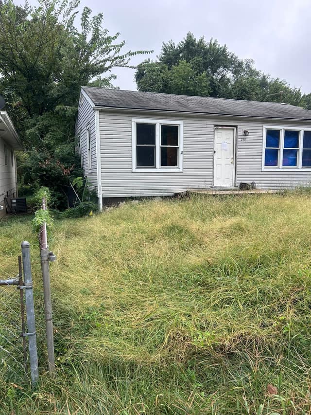 238 Connolly drive, , : owner financed home, photo 2