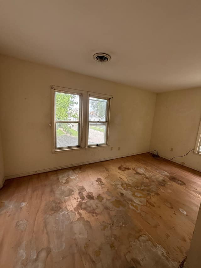 1975 E North St, Decatur, IL: owner financed home, photo 15