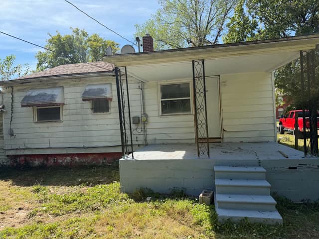 3129 Converse Ave, East St. Louis, IL: owner financed home, photo 2