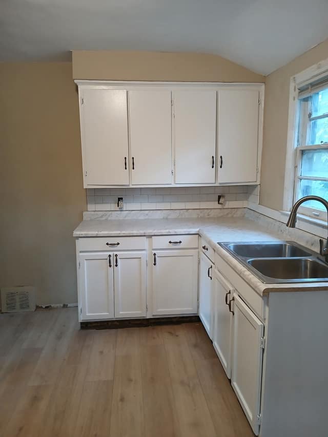 539 W. Marengo Ave, Flint, MI: owner financed home, photo 2