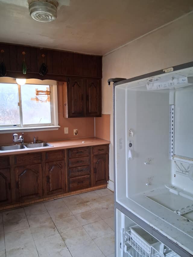 818 E Dewey, Flint, MI: owner financed home, photo 5