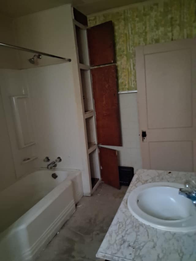 818 E Dewey, Flint, MI: owner financed home, photo 10