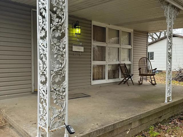 327 Sauget Ave, Cahokia, IL: owner financed home, photo 1