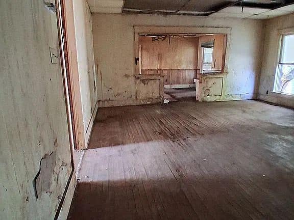 407 W Saint Louis St, West Frankfort, IL: owner financed home, photo 3