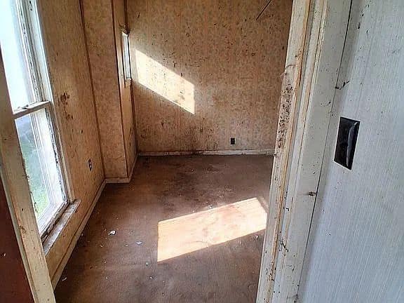 407 W Saint Louis St, West Frankfort, IL: owner financed home, photo 8
