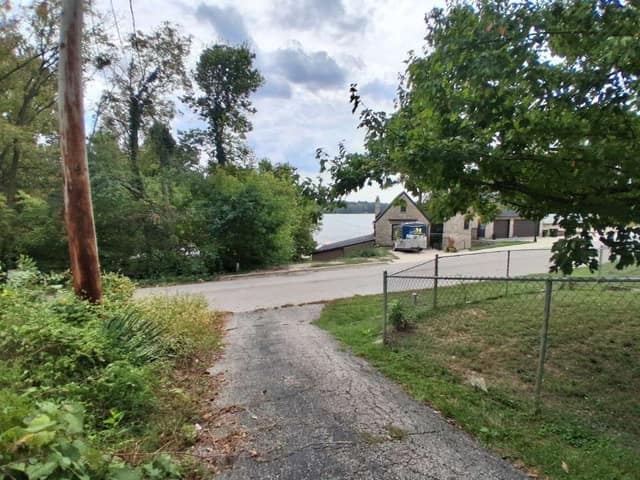 3975 E William St, Decatur, IL: owner financed home, photo 14