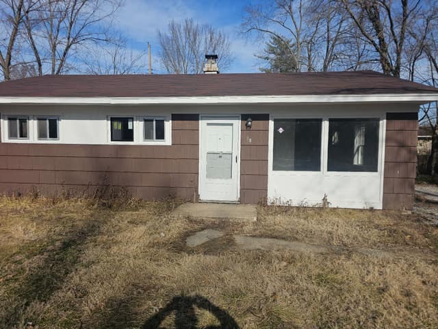 18 Violet Drive, Cahokia, IL: owner financed home, photo 1