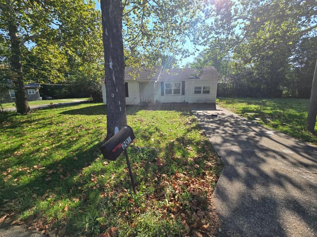 201 N Gray St, Jacksonville, AR: owner financed home, photo 1