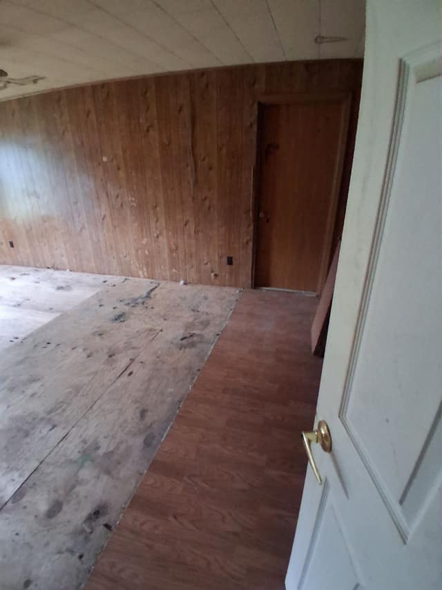 214 Pyle St, Carrier Mills, IL: owner financed home, photo 15