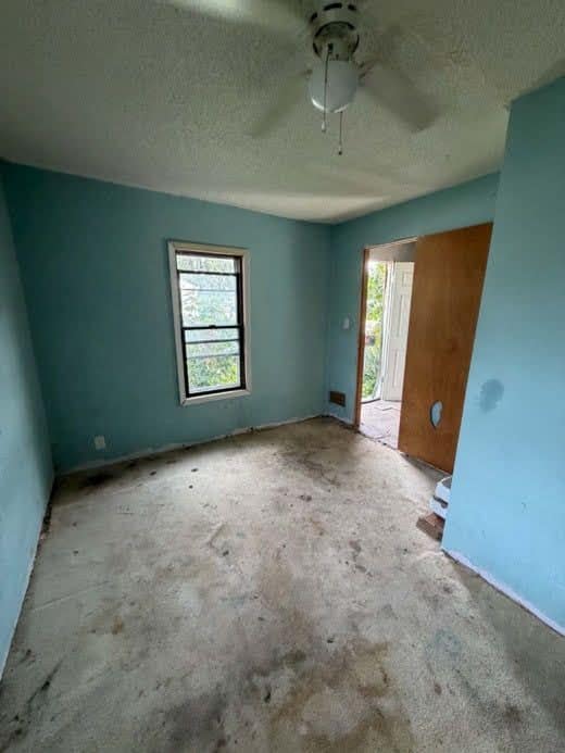 714 S Adams St, Lewistown, IL: owner financed home, photo 4
