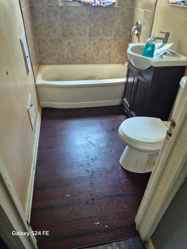 18465 Caldwell Street, Detroit, MI: owner financed home, photo 2