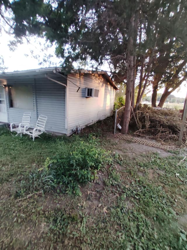 1106 St Michael Dr, Cahokia, IL: owner financed home, photo 1