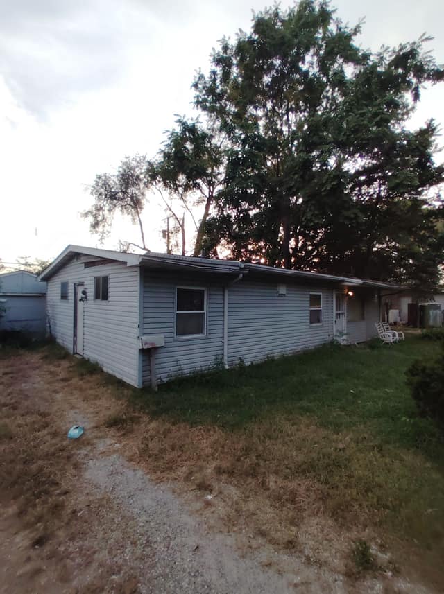1106 St Michael Dr, Cahokia, IL: owner financed home, photo 6