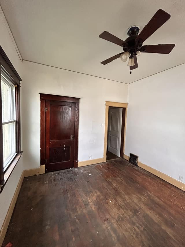 1638 4th St, Madison, IL: owner financed home, photo 10