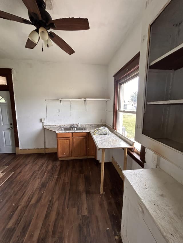 1638 4th St, Madison, IL: owner financed home, photo 14