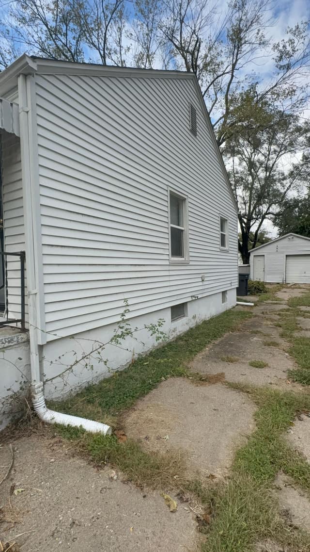 1546 E Division St, Decatur, IL: owner financed home, photo 1