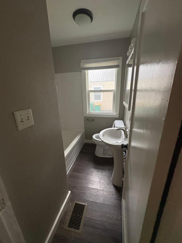 1546 E Division St, Decatur, IL: owner financed home, photo 9