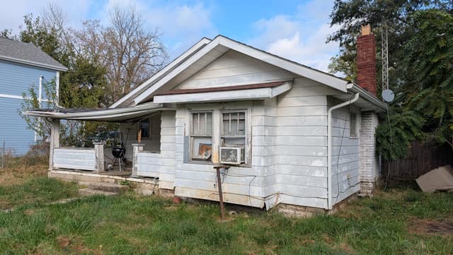 1630 S Elm St, Muncie, IN: owner financed home, photo 3