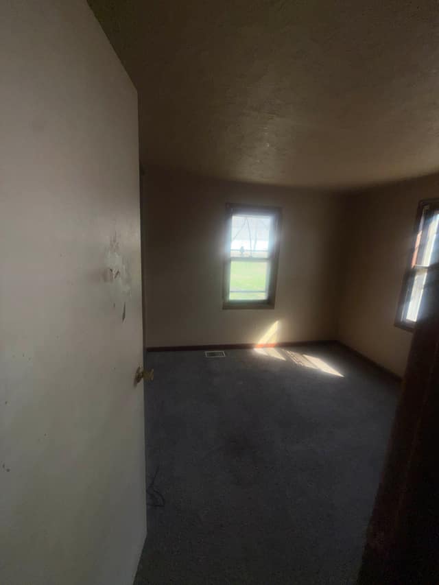 2807 W Nevada St, Peoria, IL: owner financed home, photo 11