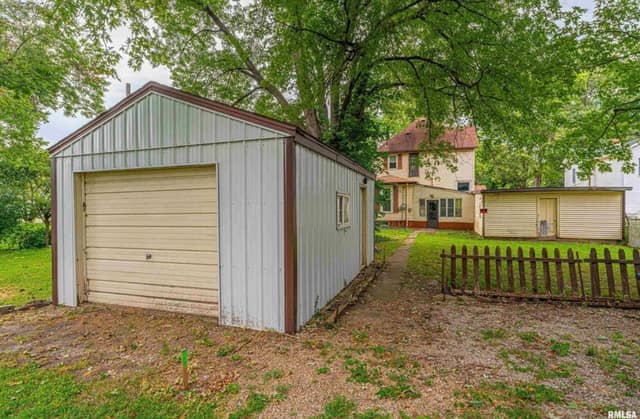 417 W Elm St, Mason City, IL: owner financed home, photo 5