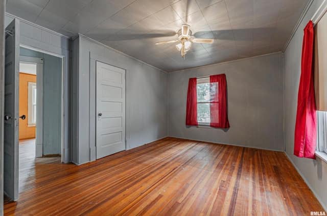 417 W Elm St, Mason City, IL: owner financed home, photo 11