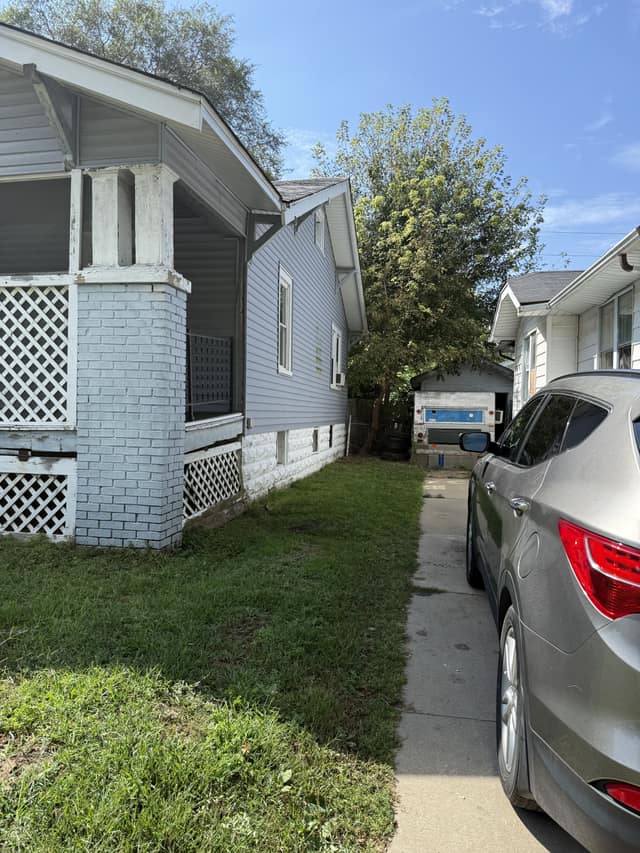 1905 N College St, Decatur, IL: owner financed home, photo 2