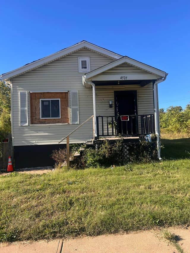 4527 Davison Ave, Saint Louis, MO: owner financed home, photo 1