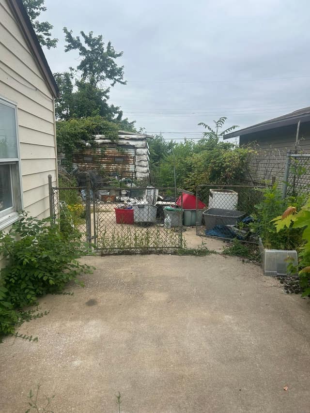 608 Saint Monica Dr, Cahokia, IL: owner financed home, photo 3