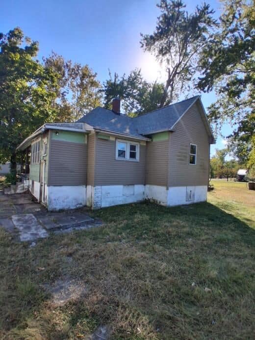 322 West Cole Street, Du Quoin, IL: owner financed home, photo 3