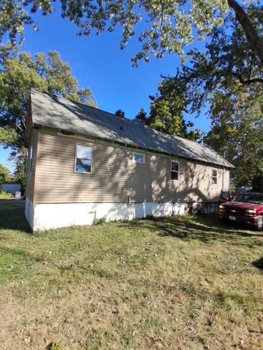 322 West Cole Street, Du Quoin, IL: owner financed home, photo 4