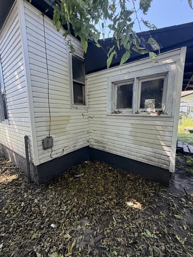 1828 E. Main Street, Decatur, MO: owner financed home, photo 3