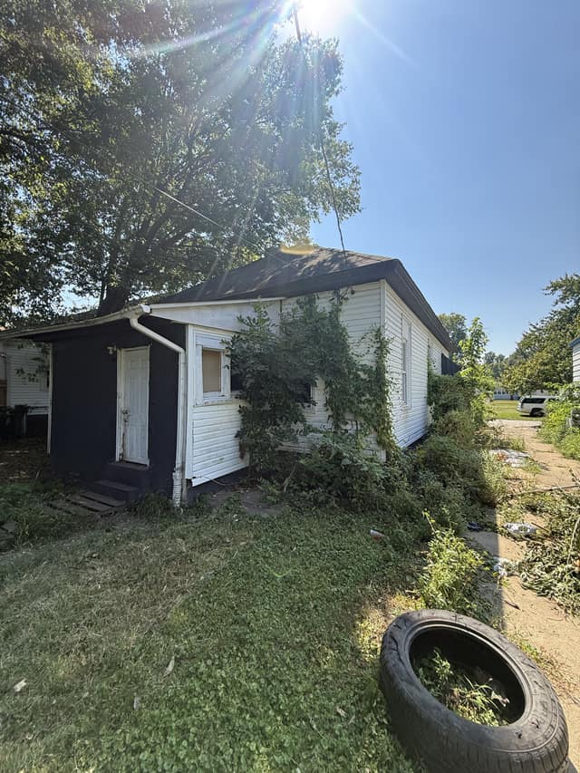 1828 E. Main Street, Decatur, MO: owner financed home, photo 5