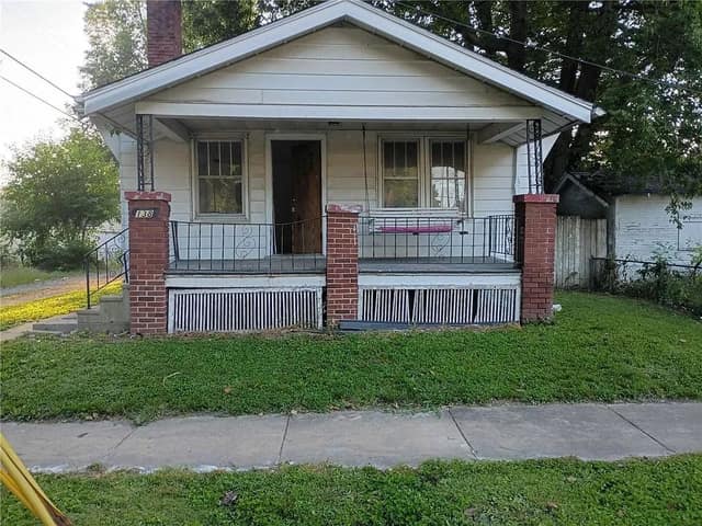 138 S 18th St, Decatur, IL: owner financed home, photo 17