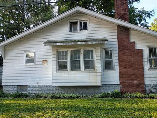 138 S 18th St, Decatur, IL: owner financed home, photo 1