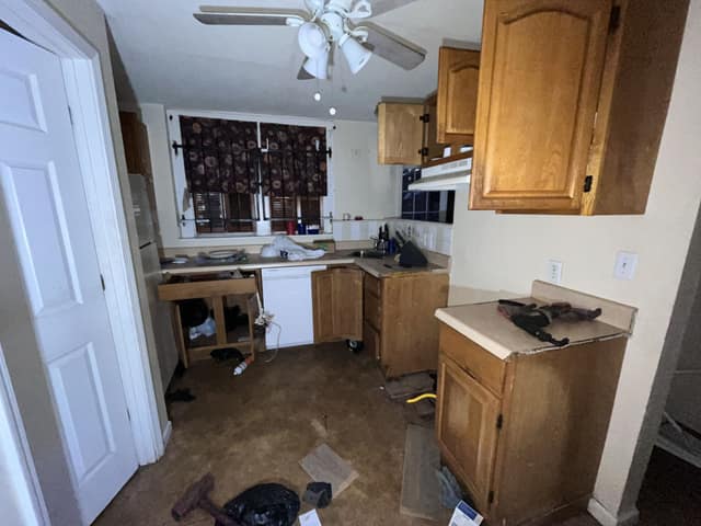 351 N 26th St, East Saint Louis, IL: owner financed home, photo 5