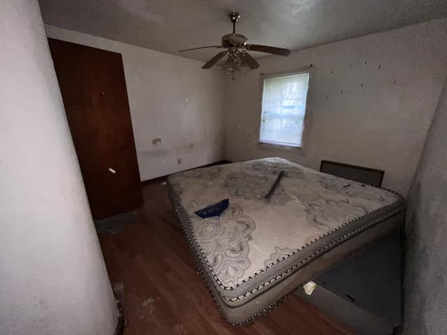 112 N 88th St, Centreville, IL: owner financed home, photo 12